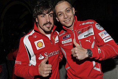 Alonso pensa ad una sfida con Valentino a fine anno