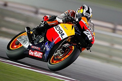 Losail, Day 2: Pedrosa leader, Rossi cade ancora