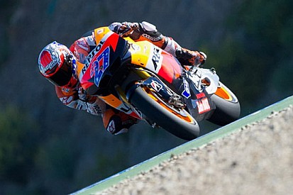 Pole da brividi per Stoner a Jerez
