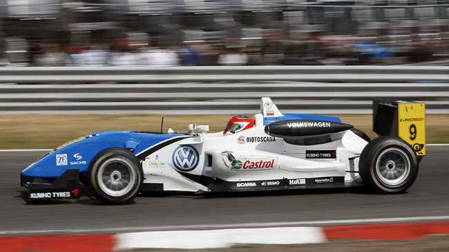 Munoz in pole provvisoria tra i marciapiedi di Pau