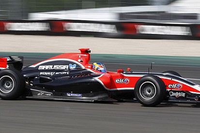 E' di Wickens la pole del Nurburgring