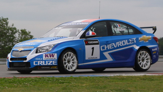Yvan Muller conquista la pole position