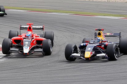 Wickens la spunta su Ricciardo in gara 1