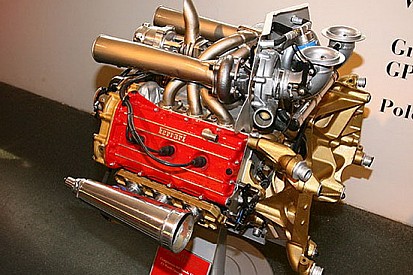 Bocciato il 4 cilindri: il motore futuro sarà V6 turbo