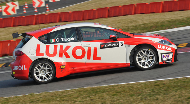 Tarquini regala la prima pole alla Seat Leon!