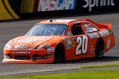 Logano converte la pole in vittoria a Pocono