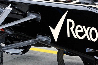 La FIA grazia le sospensioni della Lotus
