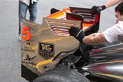 McLaren: i soffiaggi nella paratia dell'ala posteriore