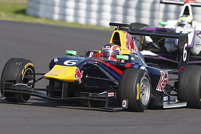 Kvyat mette tutti in fila nelle libere in Ungheria