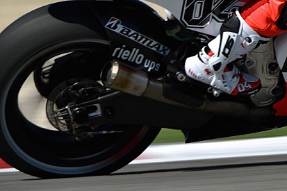 Ecco il nuovo scarico ovale della Ducati