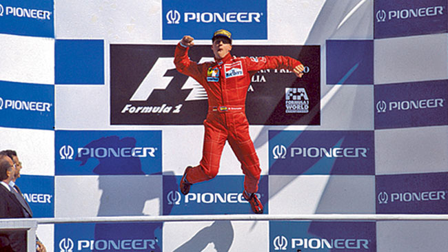 Doppi auguri a Schumi da parte della Ferrari