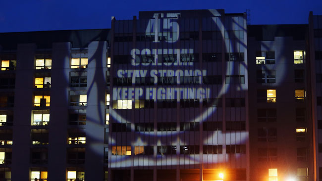 Un messaggio luminoso per Schumi a Grenoble
