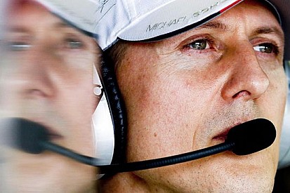 Schumacher: la telecamera ha danneggiato il casco?