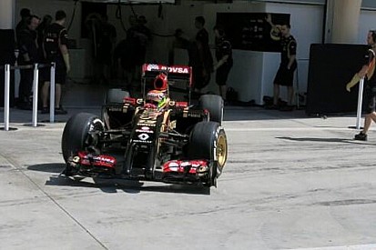 Bahrein, Day 3 (Ore 13): Lotus ferma, bandiera rossa!