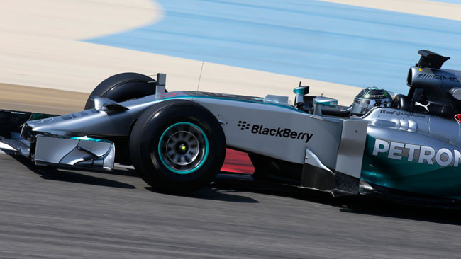 Bahrein, Day 4: Mercedes svetta, Raikkonen sbatte!