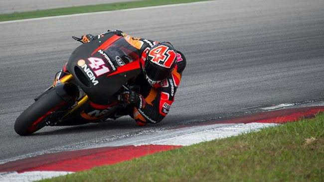 Aleix Espargaro promuove il nuovo software Marelli