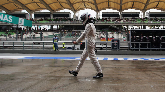Bottas penalizzato per aver ostacolato Ricciardo