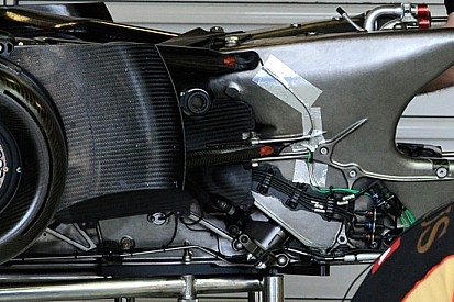 Lotus E22: fragile e pesante il cambio in titanio?