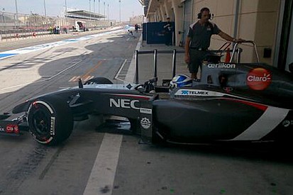 Bahrein: ecco Sirotkin al debutto sulla Sauber C33