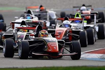La Formula Renault 1.6 ALPS Junior va avanti
