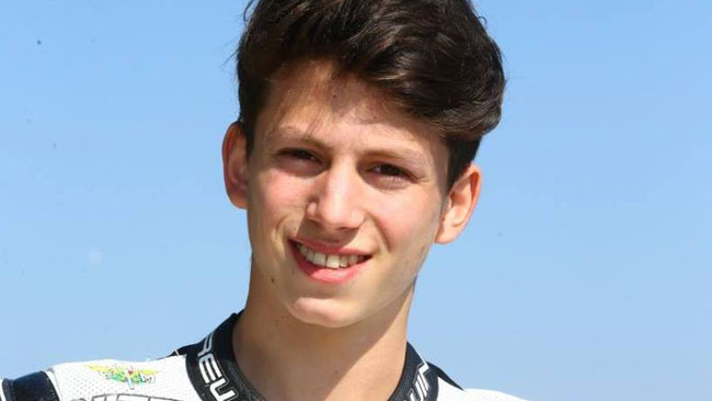 Locatelli dedica il casco per il Mugello all'Atalanta