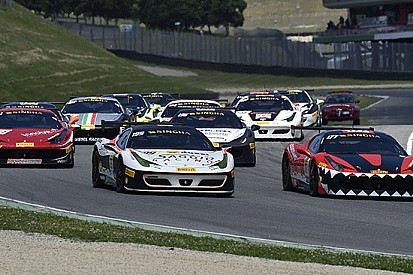 Adamski domina al Mugello