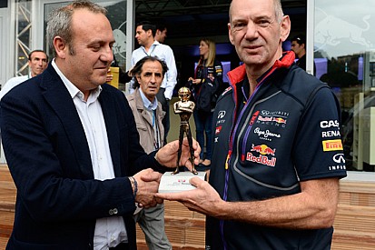 Newey ha ricevuto il Casco d'Oro di Autosprint
