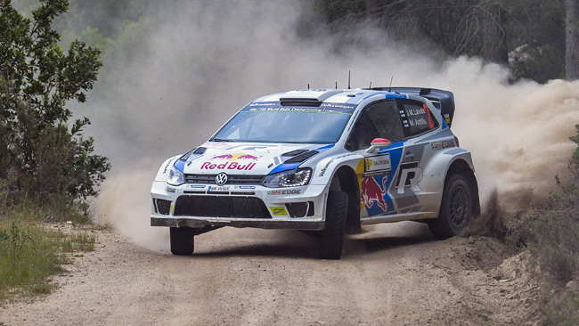 Italia, PS16: Latvala all'attacco, Ogier si difende