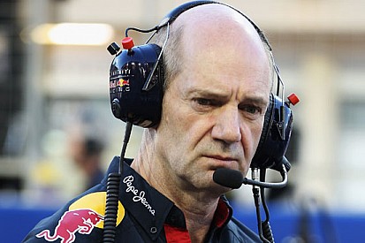 Newey rinnova con Red Bull, ma fa un passo indietro
