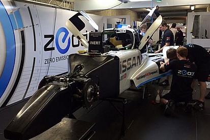 Nissan ZEOD RC: Le Mans dura 24... minuti