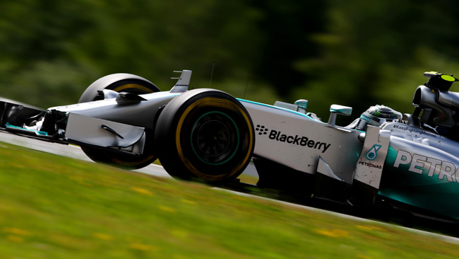 Austria, Q2: accoppiata Mercedes, escluso Vettel!