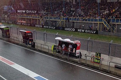Un nuovo acquazzone ritarda anche la MotoGp