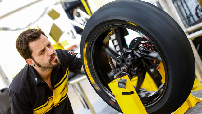 La Dunlop riporta le gomme dure in Germania