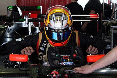 Alexander Albon si prende la pole al 'ring