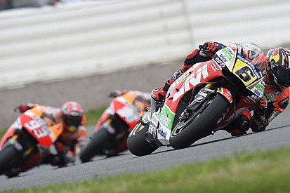 Stefan Bradl aveva le slick, ma l'assetto da bagnato