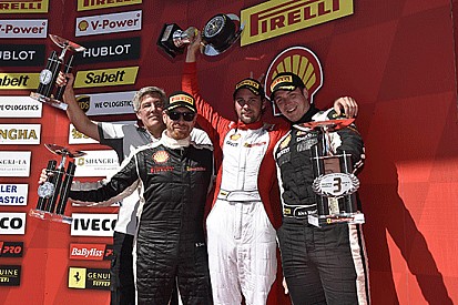 Baron-Merckx-Adamski trionfano a Portimao