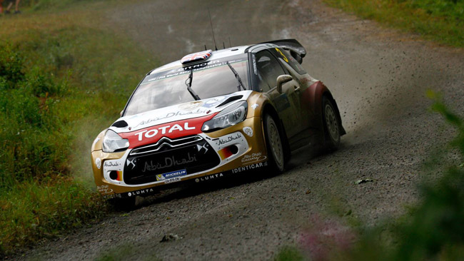Finlandia, PS10: Meeke si avvicina ad Ogier