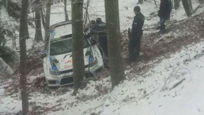 Latvala abbatte un albero nei test di Montecarlo