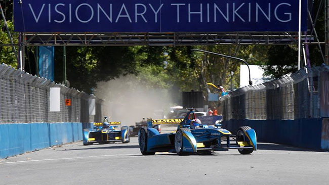 Sebastien Buemi domina le libere in Argentina