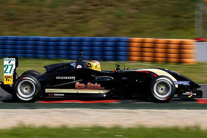 Pommer e Raghunathan con il team Motopark