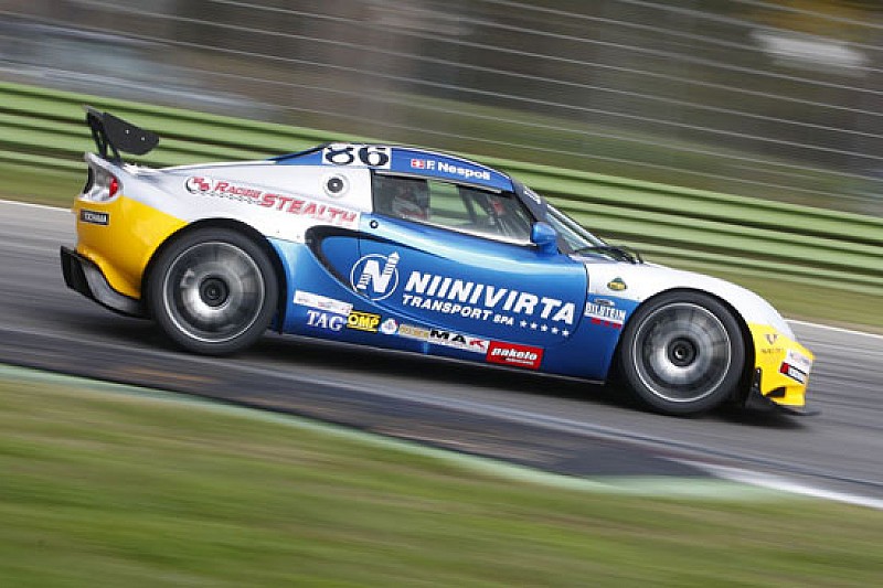 Nespoli elogia il kit 2015 della Lotus Cup Italia