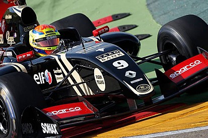 Vaxivière si prende la pole di Gara 1 ad Aragon