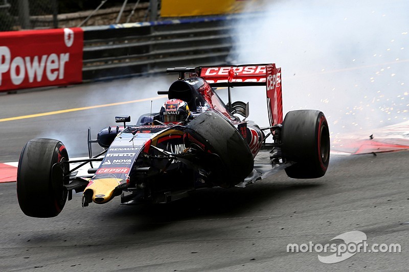 Verstappen nega que críticas de outros pilotos tenham o intimidado