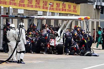 В Red Bull и McLaren используют новые моторы