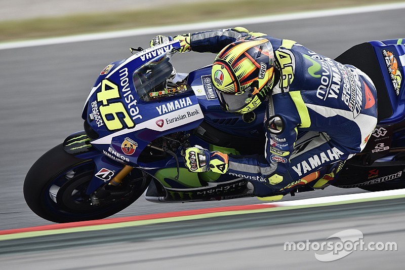 Rossi lidera la 1° práctica en Assen y Márquez se despista