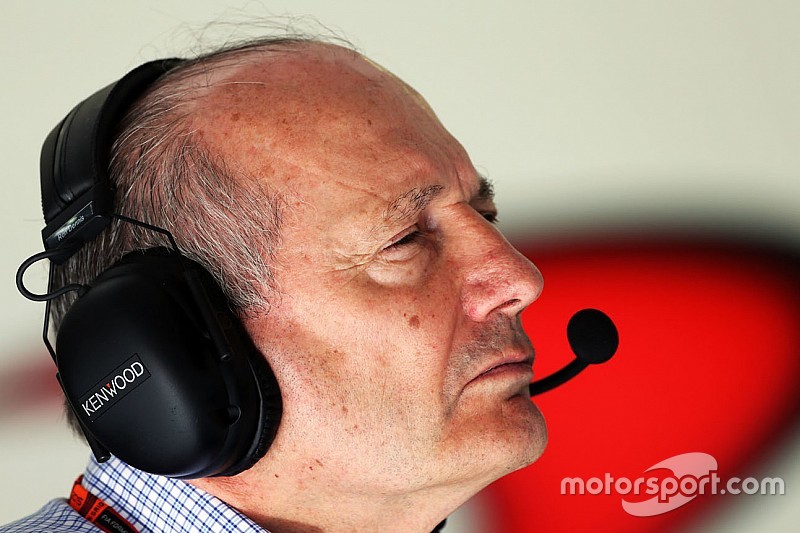 Ron Dennis irrité par les suggestions de downsizing du Groupe Stratégique
