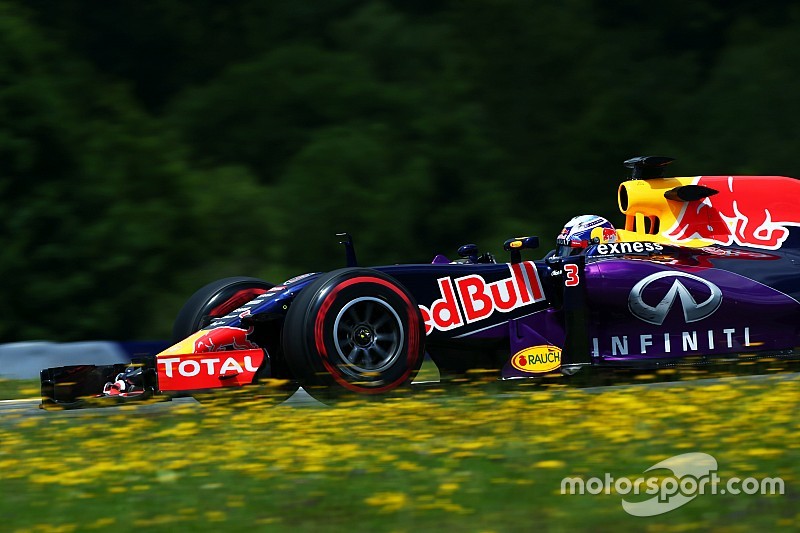 Экклстоун поможет Renault и Honda догнать конкурентов