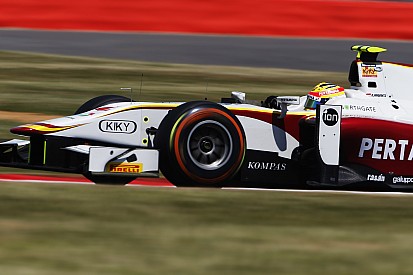 Haryanto mantém a ponta na largada e vence tranquilo em Silverstone