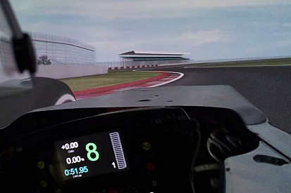 Vidéo - Avec Fernando Alonso dans le simulateur McLaren!