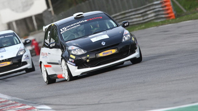 Una ragazza colombiana per la Monolite Racing